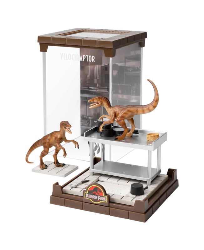 Figura the noble collection jurassic park velociraptor bendyfig diorama