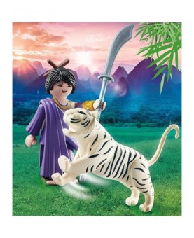 Playmobil luchadora asiatica con tigre