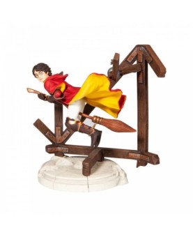 Figura enesco harry potter jugando al quidditch